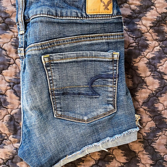 American Eagle Shorts - Picture 2 of 4